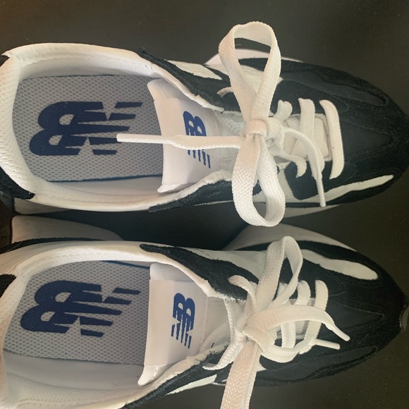 NWOT NEW BALANCE SNEAKERS - Picture 5 of 5